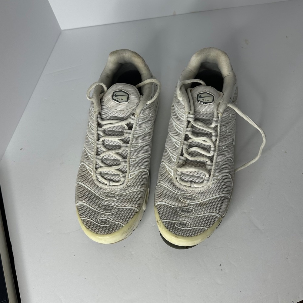 Nike Air Max Plus TN White Metallic Silver Sneakers 604133-139 Mens Size 9